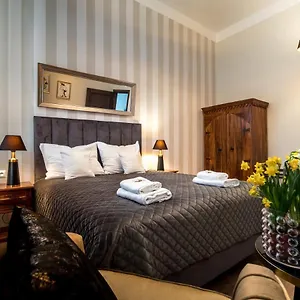 https://behappy-apartments.krakowhotelspoland.com